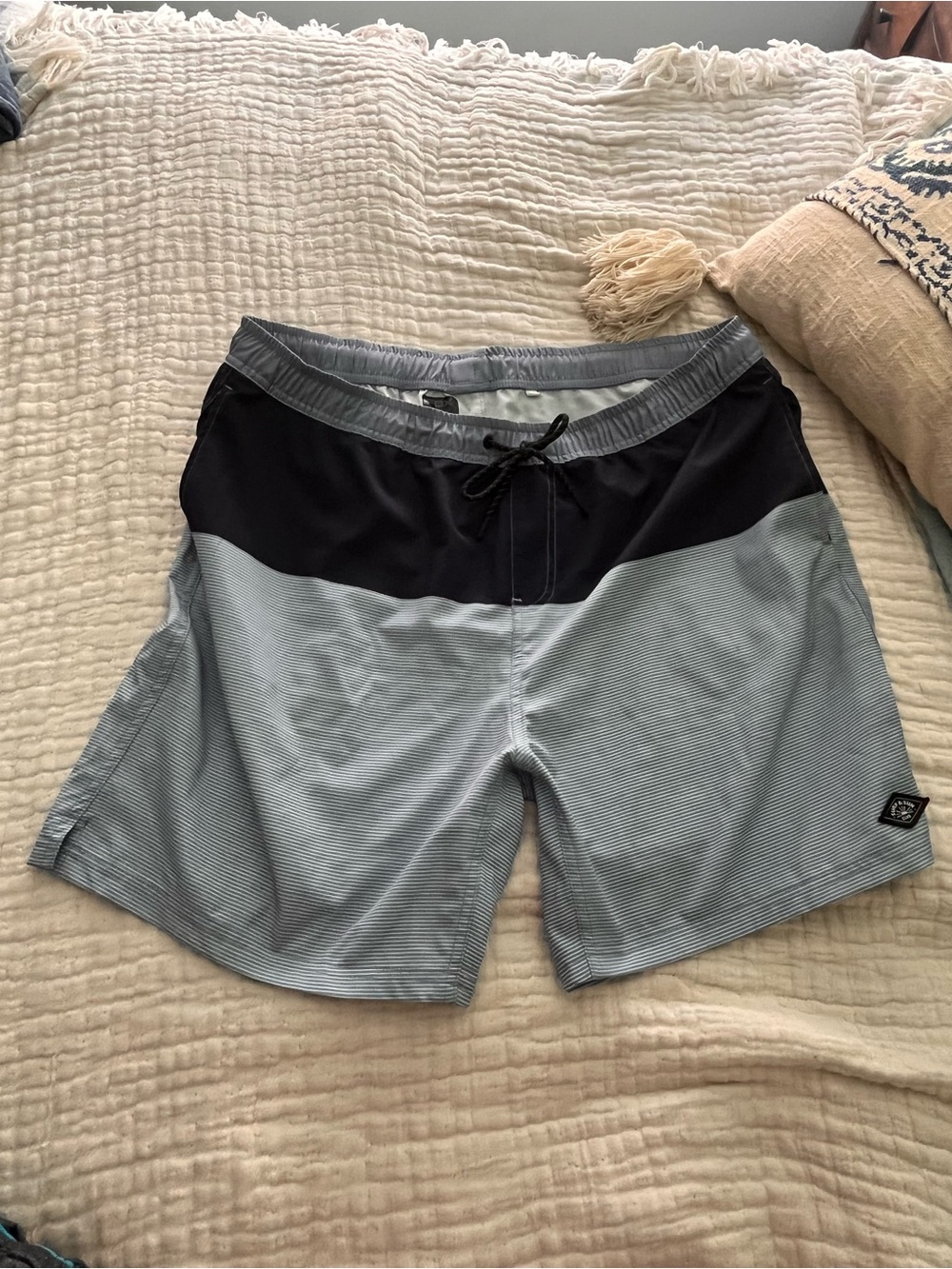 Fox Men'sTwo-Tone Swim Board Shorts XXL